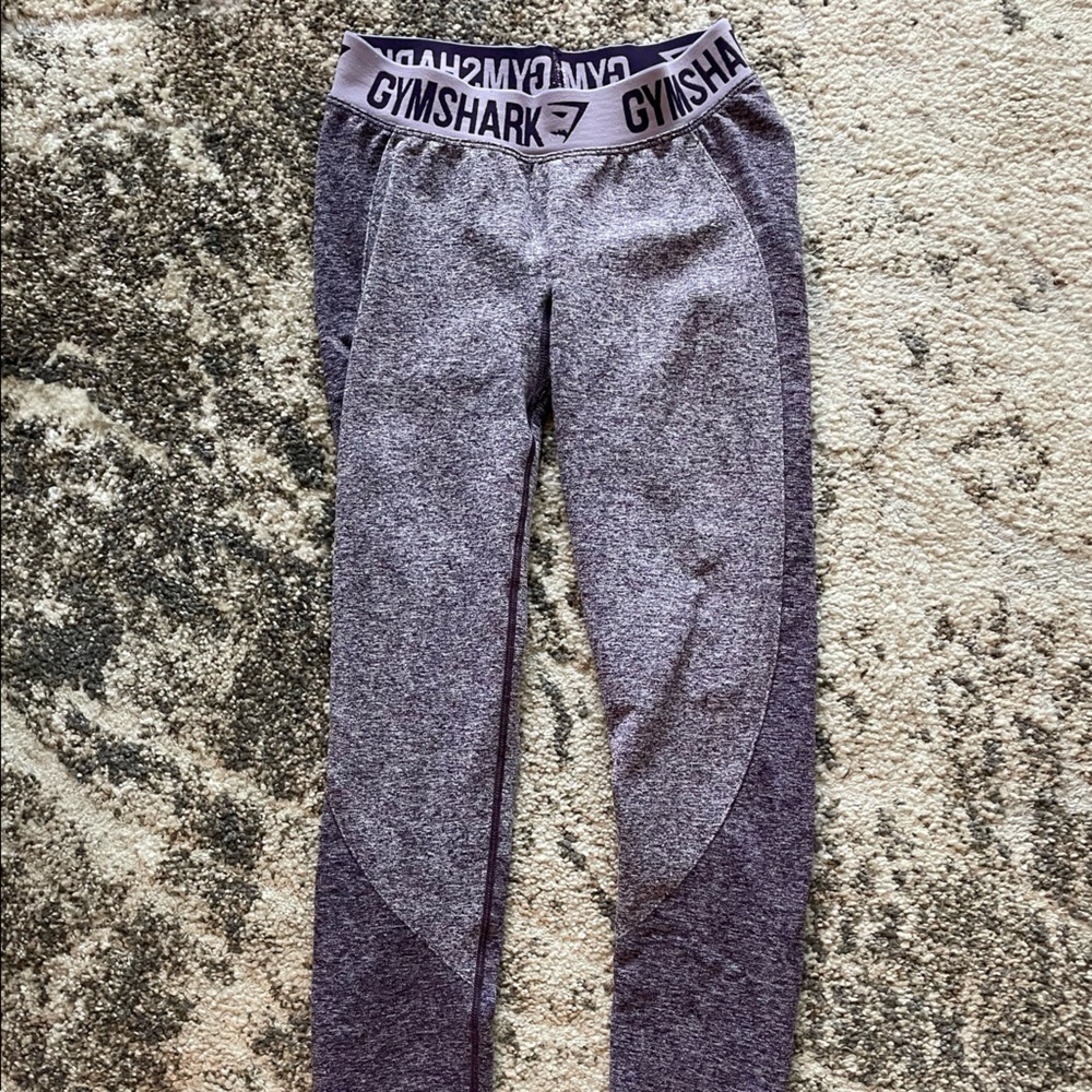 Gym shark leggings - size small